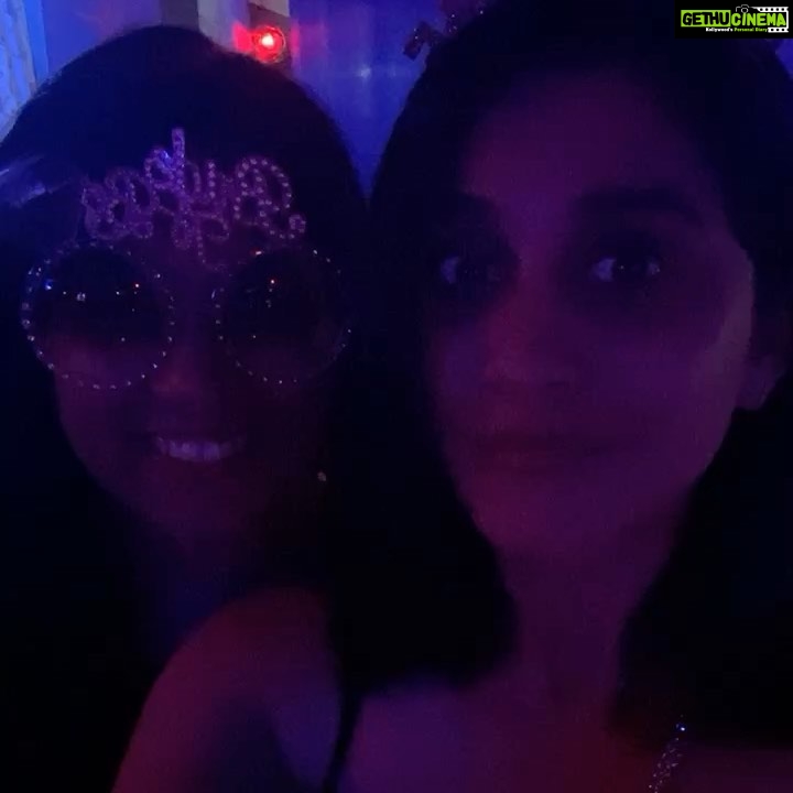 Regina Cassandra Instagram - ð oooooops I did it again! ðĪŠ P.s: this is fun ONLY when everyone is inebriated ð @taranakhatri @adeets.petites @bhavnarajgopal Ok major missings happening! Ugh!