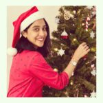 Regina Cassandra Instagram – Santa Came Home early!!! 🥰@danielwellington is a classic gift for your dear ones this holiday season. Get 20% off on the purchase of two or more products. To make this even better, you can also use my code DWXREGINA to avail an extra 15% off. #DWforeveryone #danielwellington