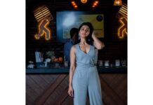 Regina Cassandra Instagram - La di da... 😌 Jumpsuit - @KazoWoman Earrings - @RadhikaAgrawalStudio Makeup - #JeniferAntonio Hair - @MakeoversByZarnain Photography - @CharanPallatiPhotography Styled by @DesignByBlueprint & @Blueprint_By_Navya_Divya
