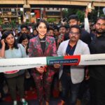 Regina Cassandra Instagram - @peterengland opened their 2nd “men’s obsession store” in Vijaywada. A one-stop fashion destination for men. Now now, It’s only fitting that a woman opens it no? 😏 @artistmanagement_ind #peterengland #mensobsessionstore #fashiondestination #vijaywada