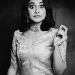 Regina Cassandra Instagram – Did someone say food?! Jegdksielwlshdbdhhsjsskskskskssjwoodudooooo😁For @chennaitimestoi Food & Nightlife Awards. Outfit – @Raw_MangoJewellery – @AmrapaliJewelsMakeup & Hair – @ChiselleMakeupAndHairPhotography – @KiransaPhotographyStyled by @Blueprint_By_Navya_Divya & @DesignByBlueprint
