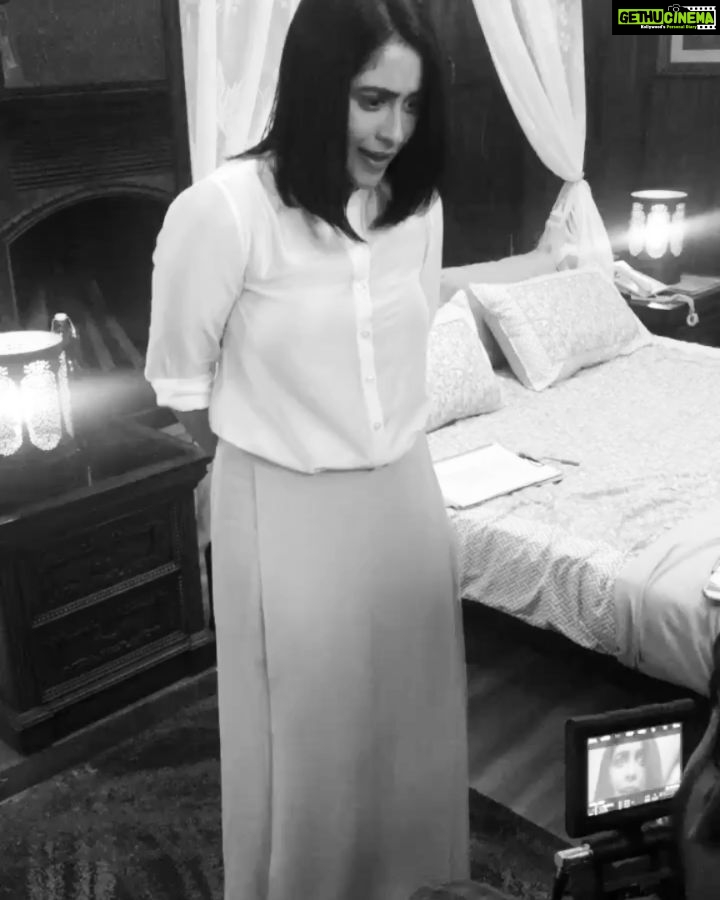 Regina Cassandra Instagram - BOOMERANG SERIES 2 Acting tip : Facial exercises help 😛