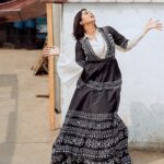 Regina Cassandra Instagram – 2019 – HIT ME BABY ONE MORE TIME! 😋®️©️ Outfit – @RidhiMehraOfficial
Make Up – @PrakAtWork
Photography – @PrachuPrashanth
Styled by @Blueprint_By_Navya_Divya & @DesignByBlueprint

#happy new year
