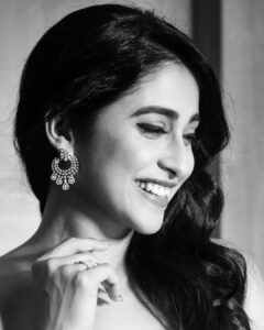 Regina Cassandra Instagram - ®️©️ Outfit: @alpana_neeraj
Jewellery - @DyamorJewellery by @Musaddilals.Basheerbagh
H& M - @SandysArtistry
Photography - @SushmithaTadakamadla
Styled by -  @DesignByBlueprint & @Blueprint_By_Navya_Divya