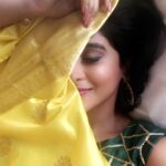 Regina Cassandra Instagram - I definitely did NOT wake up like this! 😋 #yellows #happyface #wildchild