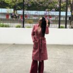 Regina Cassandra Instagram - LADY IN THE STREETS wearing @studiorigu Shoes - @ysl Walked around @seattle.city exploring speak easies, and learnt so much about the city. @kneehighstockingco and @foreign.national are my top two picks! Styled by : @stylebydivya #ladyinthestreets #kneehighstockingcompany #capitolcider #foreignnationalseattle