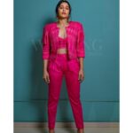 Regina Cassandra Instagram - Why hello there… For @wstories.in Outfit - @vidhiwadhwani_label Passa - @zevar_geeta Earrings - @merojewellery Photography - @ganesh_toasty Makeup - @artistrybyolivia Hair - @jayashree_hairstylist Styling - @blueprint_by_navya_divya & @designbyblueprint