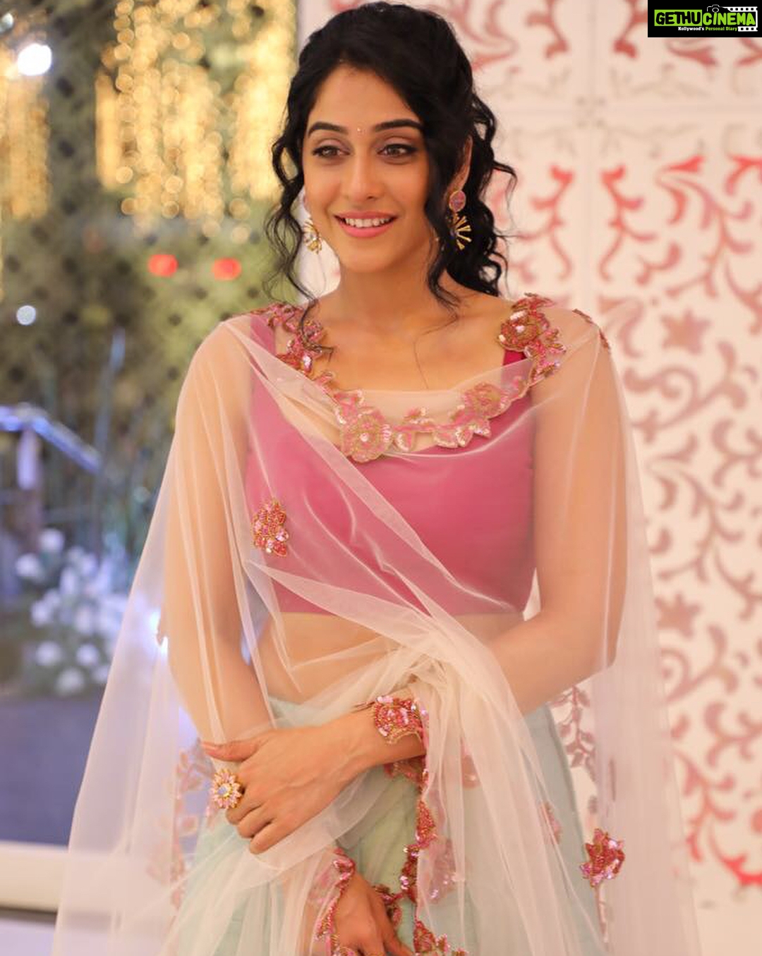 Regina Cassandra Instagram - Dressing up is always fun when u have an awesome team.. 😌 Outfit : @geethikakanumilli_official accessories : @tarkshya.jewels Hair : @chinnahairstylist Shot by @theworldthroughmyeyes91 Styled by @anupellakuru