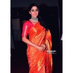 Regina Cassandra Instagram - i loved the fusion in the sari. @shahgaurang and team always do an amazing job at making me feel every bit of the Indian woman in their traditional Kanchan silk with tie-dye ikat. Jewellery by Dolly Gurbani #diyaash. Styled by my awesome lil @indpat