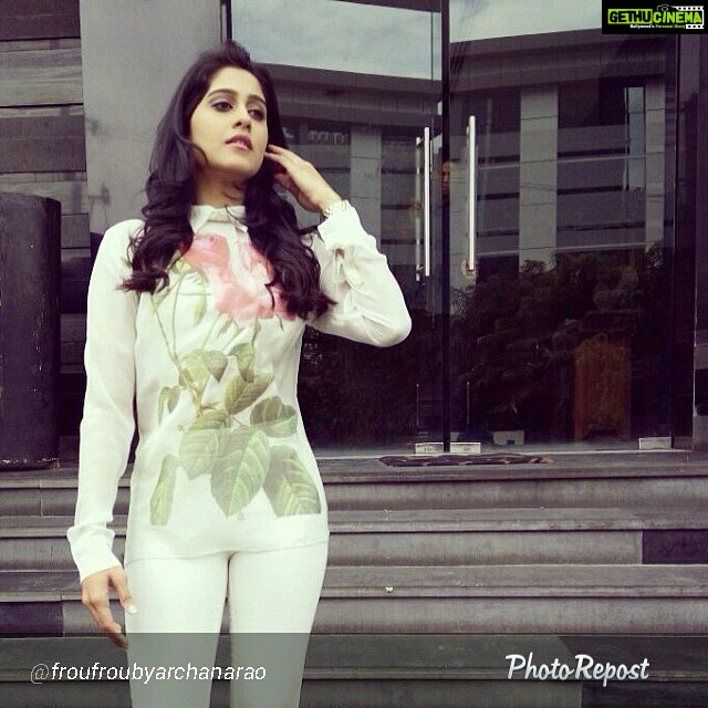 Regina Cassandra Instagram - All posy in the botanical posy shirt by @froufroubyarchanarao and styled by my ever so wonderful @indpat... All for the promotion of #Pillanuvvulenijeevitham. Seen soon on ATM with Ali!! 😁🎥🎬🎭
