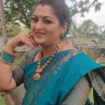 Rekha Krishnappa Instagram – They are lovely flowers, matching with the saree @kurunji_floral 
Thank you so much I liked it so much 🤟
Browse into the page for more flowers matching your saree and make your occasion special. 

Jewellery: @rohinisankar07 
Lovely terracotta hand made jewellery

#artificialflowers
#instafashion #instalove #instadaily #dailyfashion 
#onlinejewellery #jewlleryforwomen #jewellerydesign #jeweleryfashion #jewelrylover #jewelleryforeveryone #jewelryaddict Chennai, India
