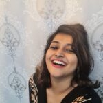 Remya Nambeesan Instagram – Oru prthyeka tharam jeevitham aanu suhruthukale !! 🤪😜!! Chila pics clicked @bhavzmenon 🤓🤓🤓