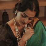 Remya Nambeesan Instagram – Styling @divyaaunnikrishnan
Outfit @prabhavofficial
Jewelry @meralda.jewels
Muah @jo_makeup_artist 
Photographer @manekha_
Location @fourpointskochi.  Sari : @thepallushop  Blouse: @prabhavofficial  #weekend #sareelove #queen