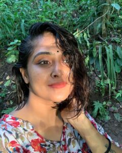 Remya Nambeesan Instagram - #goldenhour😍 #instagood #instagram #glodenlight #naturephotography #naturelover