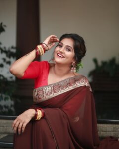 Remya Nambeesan Instagram - Styling n design @divyaaunnikrishnan  MUAH @jo_makeup_artist 📷: @pranavraaaj  Wearing: @minka_by_naufiahabeeb  Jhumkas @bcos_its_silver 😍 #sareelove #instagood #insta #instapic