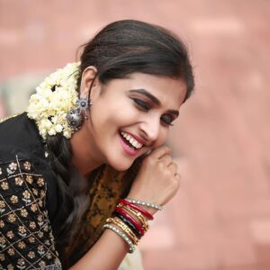 Remya Nambeesan Instagram - Saree @studiovirupa  Blouse @thehanger.boutique  Muah @jo_makeup_artist  Styling @divyaaunnikrishnan 📷 @pranavraaaj  Jhumkas @pureallure.in  #instagood #instagram #insta