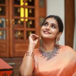 Remya Nambeesan Instagram - Wearing @devraagh Stying @divyaaunnikrishnan MUAH @jo_makeup_artist 📷 @pranavraaaj Jewellery @bcos_its_silver ❤️ #instagood #instajewellery #jewellery #photography