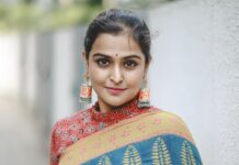 Remya Nambeesan Instagram - Flaunting in this yellow sari 🥻!! Beautiful earrings @yoursethnically !! @devraagh @pranavraaaj