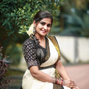 Remya Nambeesan Instagram - Saree @studiovirupa  Blouse @thehanger.boutique  Muah @jo_makeup_artist  Styling @divyaaunnikrishnan 📷 @pranavraaaj  Jhumkas @pureallure.in  #instagood #instagram #insta