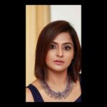 Remya Nambeesan Instagram - @pranavraaaj @jo_makeup_artist @divyaaunnikrishnan @lohamcochin #instadaily #instagram #instagood wearing @theabayasouq 😍