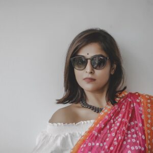 Remya Nambeesan Instagram - #me #celebration #life ❤️!! @pranavraaaj photography 💃🏿!! wearing @mohammed_shabna 🥻