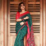 Remya Nambeesan Instagram - Hello 😎. @pranavraaaj @jo_makeup_artist @a.r.t_store @divyaaunnikrishnan @devraagh Illam Heritage