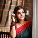 Remya Nambeesan Instagram - @pranavraaaj @divyaaunnikrishnan @jo_makeup_artist @devraagh @a.r.t_store 💕💕