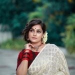 Remya Nambeesan Instagram - #onam PC : @pranavraaaj Styling: @divyaaunnikrishnan MUAH : @jo_makeup_artist Wearing beautiful jewellery: @lohamcochin Wearing @devraagh