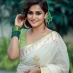 Remya Nambeesan Instagram - Happy Onam my friends 😍😍!! @divyaaunnikrishnan @jo_makeup_artist @pranavraaaj wearing @devraagh !! #onam !! STAY SAFE ❤️