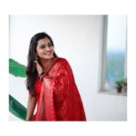 Remya Nambeesan Instagram - Laughter burns calories 😜😜😜👯‍♀️👯‍♀️👯‍♀️ PC @pranavraaaj design n styling @divyaaunnikrishnan #laughloud #sharehappiness #bekind #livenletlive #instagood #instagram