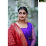 Remya Nambeesan Instagram - Wearing @divyaaunnikrishnan couture!! Way to go my girl!! I can’t wait to flaunt gorgeous outfits from your collection!! Love you my sister!! MUAH : @vikramanvijitha PC : @pranavraaaj Jewellery: @a.r.t_store #sisterhood #talent #artist