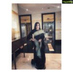 Remya Nambeesan Instagram – Black n Saree !! I couldn’t ask for more 😍💃🏿😈 #prayanam2019 #kuwait #showtime #insta #instagram