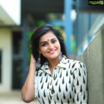 Remya Nambeesan Instagram - SMILE 😊☺️!! On tat note good night !!
