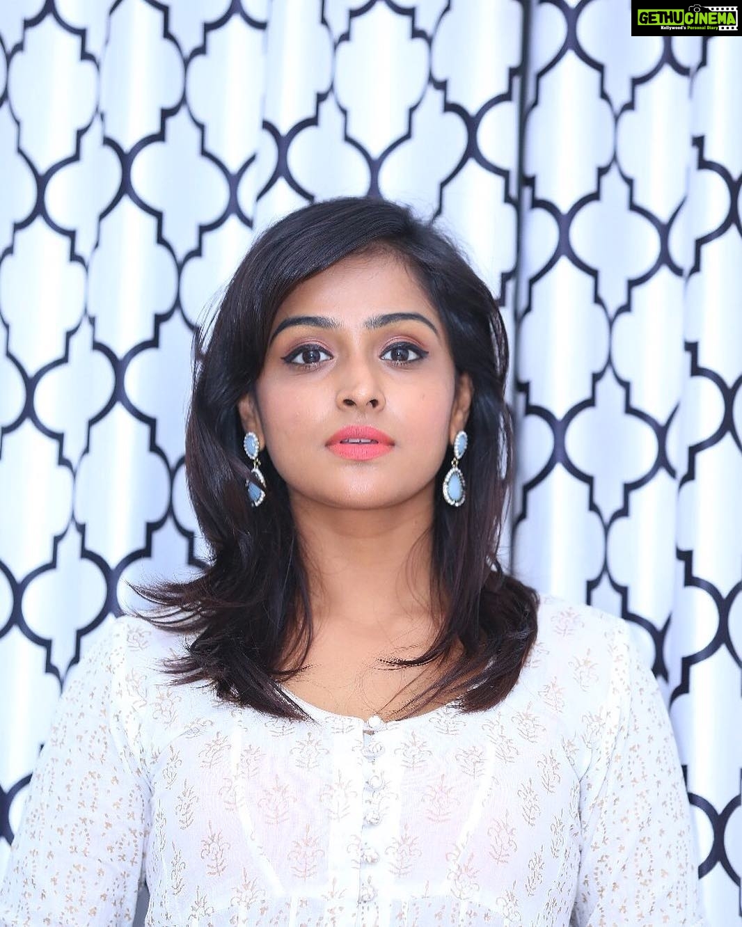 Remya Nambeesan Instagram - 😊☺️!!! Click by @pranavraaaj