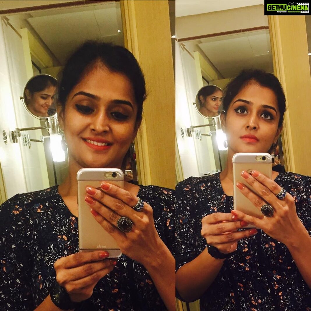 Remya Nambeesan Instagram - FACES!!😍
