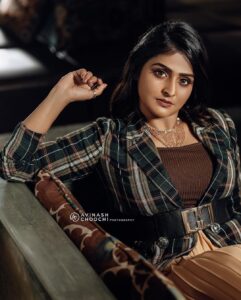Remya Nambeesan Instagram - PHOTOGRAPHY: @AVINASHCHOOCHIPHOTOGRAPHY COORDINATION &STYLING: @RASHMIMURALEEDHARAN HAIR&MAKEUP: @JEENASTUDIO JEWELLERY: @AKSHAYAGOLD_PALAKKAD BLAZERS: @MALKA_CLOTHING SLIP: @HM BAGS & SHOES: @FACTORYOUTLET_SALES_KOCHI RETOUCHER: @SUVEESHGRAPHICCYANIDE LOCATION: @PURITYRESORT @LIFESTYLEANDMOREBYVINEETH VIDEOGRAPHY: @SAJIL_SASIKUMAR VIDEO EDITOR: @it_me_jiz