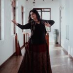 Remya Nambeesan Instagram - Styling @divyaaunnikrishnan Outfit @florebymalar_ Neck piece @lohamcochin Bangles @bcos_its_silver Photography @kunjippaaru Muah @jo_makeup_artist Location @oldlighthousebistow