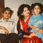 Richa Gangopadhyay Instagram – Today marks 31 years since my family immigrated to the United States. At 3 years of age, I had my first overseas trip- and vividly remember telling my parents, in a sing-songy voice, “Amra Amrika jaaachchi!”, which in Bengali means “We’re going to America!”. Of course, I had no idea what “America” was, then. I didn’t even realize I was going over the big Atlantic to get there. I just remember going from living in a flat in Coimbatore, barely speaking Tamil with our neighbors and watching Mahabharat, to a new apartment on the Carnegie Mellon Campus, in the Shadyside neighborhood in Pittsburgh, Pennsylvania. I thought the name of the apartment building we lived in was, in fact, America 😆.⁣
⁣
After my dad completed his undergrad at IIT Kanpur and worked in Punjab and Tamil Nadu, he made the big decision to take our family abroad, in pursuit of his PhD at CMU. My mom did her Masters from Duquesne University, and I was happily adjusting to my new life, climate, food, friends and kindergarten while being raised with two languages- Bengali and English, and two cultures- Indian and American. Though I didn’t think so at the time, today I know the value of  being lucky enough to have grown up bilingual and raised with a multicultural upbringing. 🌎💟
⁣
We moved to Michigan when I was 7, and it wasn’t till I was 15 years old that we became U.S. citizens. We have evolved so much over the last 31 years…(for me, 5 of those years were spent living in India), but I’m lucky to have been able to grow up Indian American- a unique cultural experience that has allowed me to absorb and reflect the best of both the cultures, and integrate both vs. assimilate to one or the other. I am just as rooted in my Indian culture, traditions and customs as I am with my American ones. I’m able to speak my native tongue with my family back in India with ease, while having the ability to easily code-switch my accent depending on who I’m speaking with. I can be patriotic for both my homeland and my motherland. And I love that my husband loves learning and immersing himself in everything my Indian culture has to offer! ⁣

Happy 31st US immigration anniversary to us 🇮🇳🇺🇲