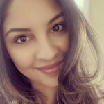 Richa Gangopadhyay Instagram - My quarantine skin is getting pampered more than usual (my quarantine hair is another story...eeeek!!). I'm letting my skin take a breather from makeup during this time and am finding it refreshing not to have to get all dolled up for video chats! ⁣ ⁣ #simpleskincare #aunaturale #quarantineskin