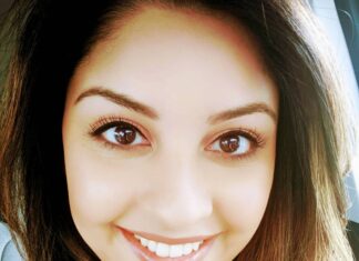 Richa Gangopadhyay Instagram - First post alert!! Well I finally did it...I resisted for YEARS (out of sheer laziness), but while we are all stuck at home during this strange period...I decided, why not? I'm looking forward to interacting with you all, sharing my thoughts and glimpses of the Richa life 💗🥂Cheers! #covid #quarantine #lockdown #coronavirus #richalangella #richagangopadhyay #firstpost