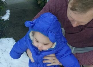Richa Gangopadhyay Instagram - We thinks Luca 💙 the snow!