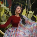Riythvika Instagram - Makeup @vyshu_artistry Photography @jagadishphotography_ COUSTUME @_vrstudio_ Jewelers @littlefingers_bridal_jewellery Location @elementsoneastcoast