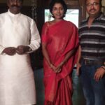 Riythvika Instagram - Making pics of #Naatpadu_Theral #vairamuthu @vairamuthuoffl @dirsaran @onlynikil