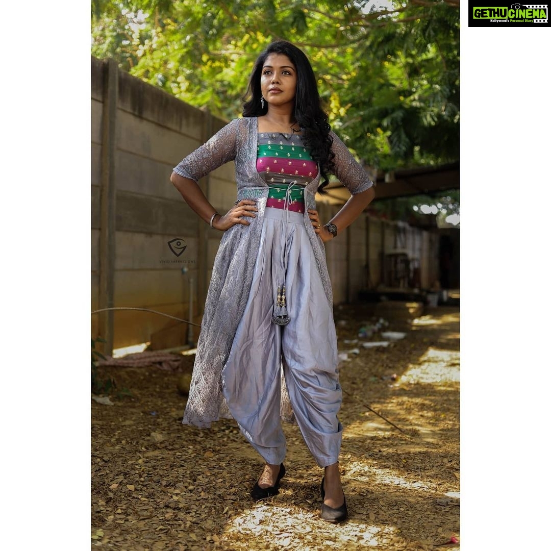 Riythvika Instagram - For the launch of #BBjodigal @vijaytelevision Outfits @sankalptheboutique Photography @vivid_impressions__ Jewels @fineshinejewels PRO @onlynikil