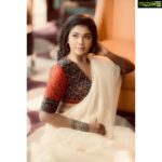 Riythvika Instagram - Saree/styling @labelswarupa Photography @camerasenthil Makeup @beautyunveiled_by_jeevi Hairstyle @haripriyamakeupartist Venue @holidayinn