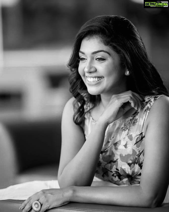 Riythvika Instagram - #blackandwhitelove 🖤 Photography @camerasenthil