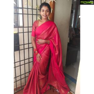 Riythvika Instagram - இனிய பொங்கல் நல்வாழ்த்துக்கள்! 
#happypongal🔥🌾🌞
#இனிய பொங்கல் நல்வாழ்த்துக்கள்

Saree @niramonlineclothing