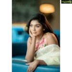 Riythvika Instagram - Happy valentine's day ♥️ Wardrobe/styling @labelswarupa Photography @camerasenthil Makeup @beautyunveiled_by_jeevi Hairstyle @haripriyamakeupartist Venue @holidayinn