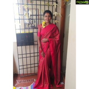 Riythvika Instagram - இனிய பொங்கல் நல்வாழ்த்துக்கள்! 
#happypongal🔥🌾🌞
#இனிய பொங்கல் நல்வாழ்த்துக்கள்

Saree @niramonlineclothing