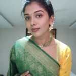 Riythvika Instagram - Selfie poses #sareelove❤️ #familywedding #mallipoo🌼